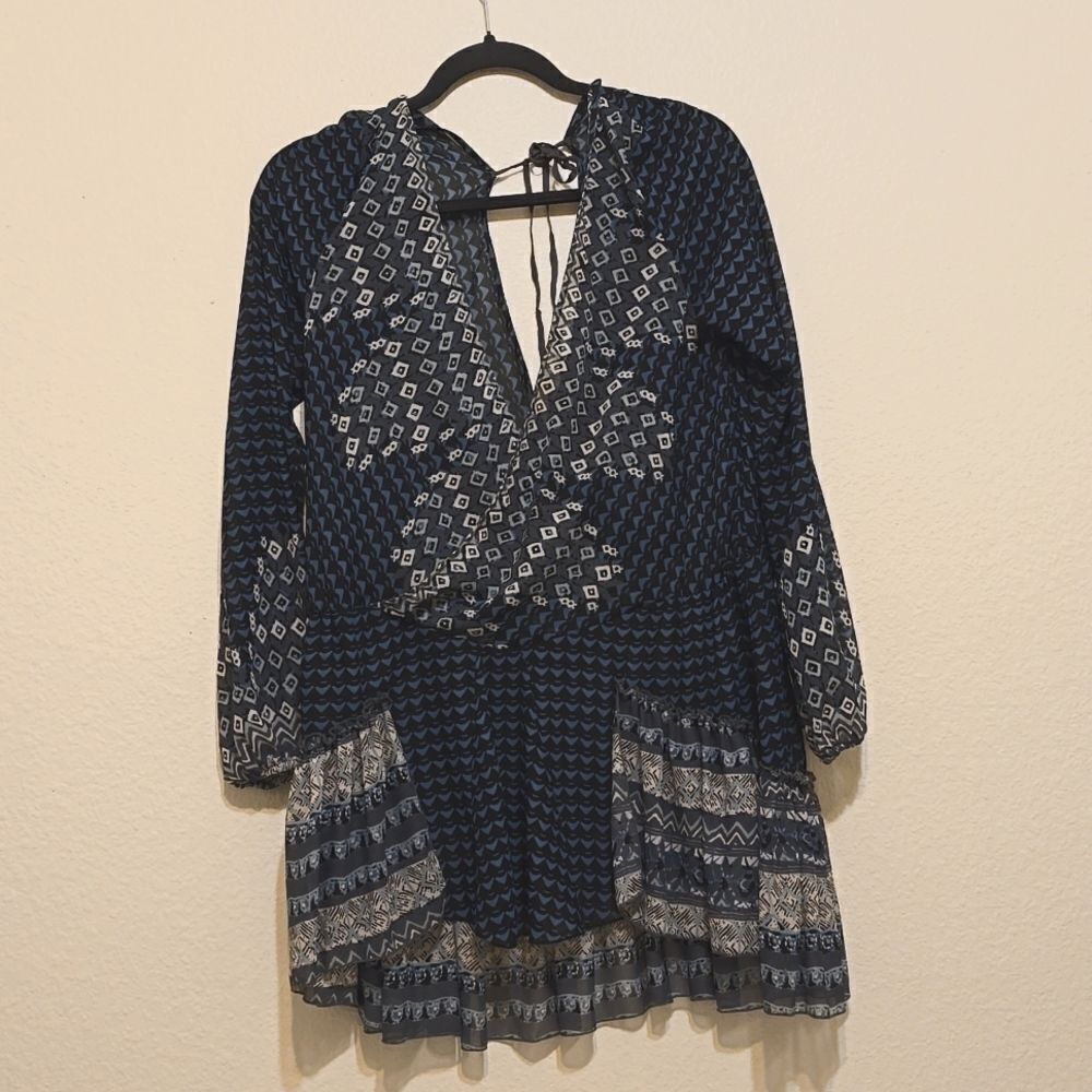 Free people sheer v neck top size medium